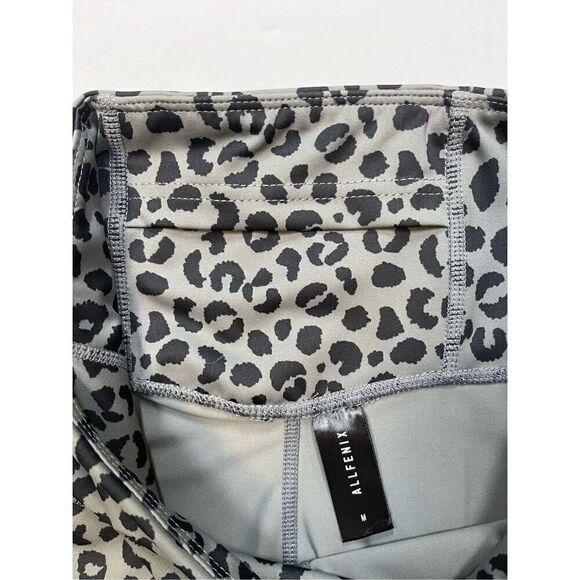 Anthropologie Allfenix Charcoal Jagger 7/8 Legging Grey Animal Print Size Medium - Picture 2 of 10